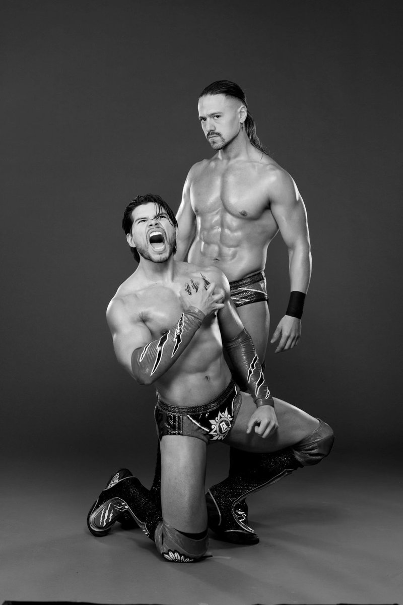 🚨🚨🚨¡ÚLTIMA HORA!🚨🚨🚨

AAA confirma que Los Garza estarán en TripleManía Regia!!!! A nombre de WWE!!!! Comenzamos!!! 🇲🇽