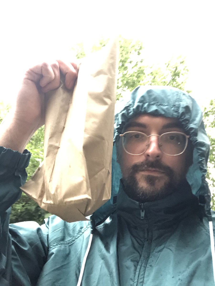 higgzorz's tweet image. little bit of rain aint gonna stop me from getting scotts first thing‼️ #goodtobeback #retrnoftheking #falafel