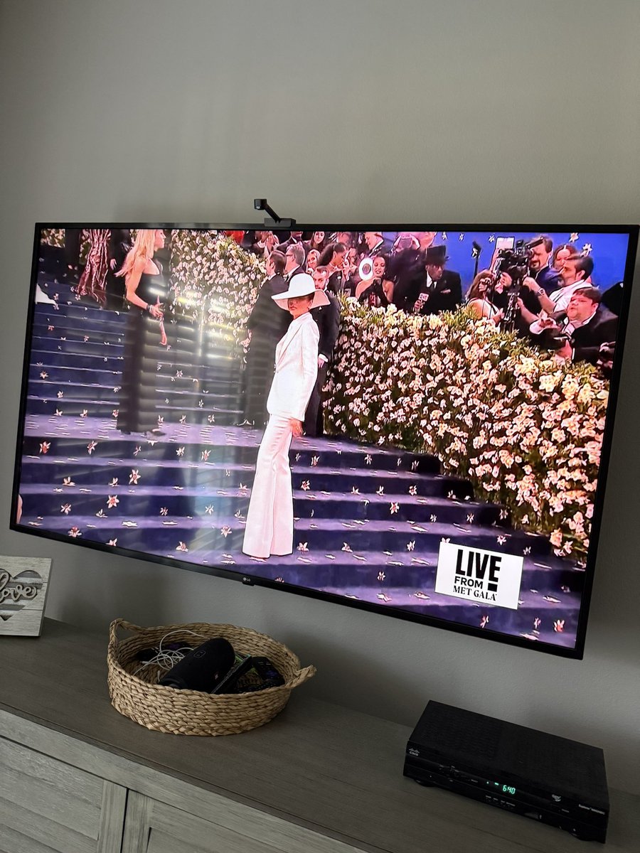 Ezzy Castro tweet media