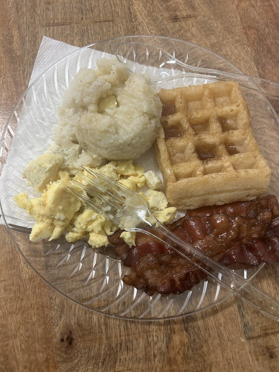 Genesis Johnson (@genesis031976) on Twitter photo Teacher Appreciation Week Day one: Breakfast provided by PTA. Thank you <a href="/HumbleISD_RCE/">Ridge Creek Elem</a> #fittoteach Teacher Appreciation Week Day one: Breakfast provided by PTA. Thank you <a href="/HumbleISD_RCE/">Ridge Creek Elem</a> #fittoteach