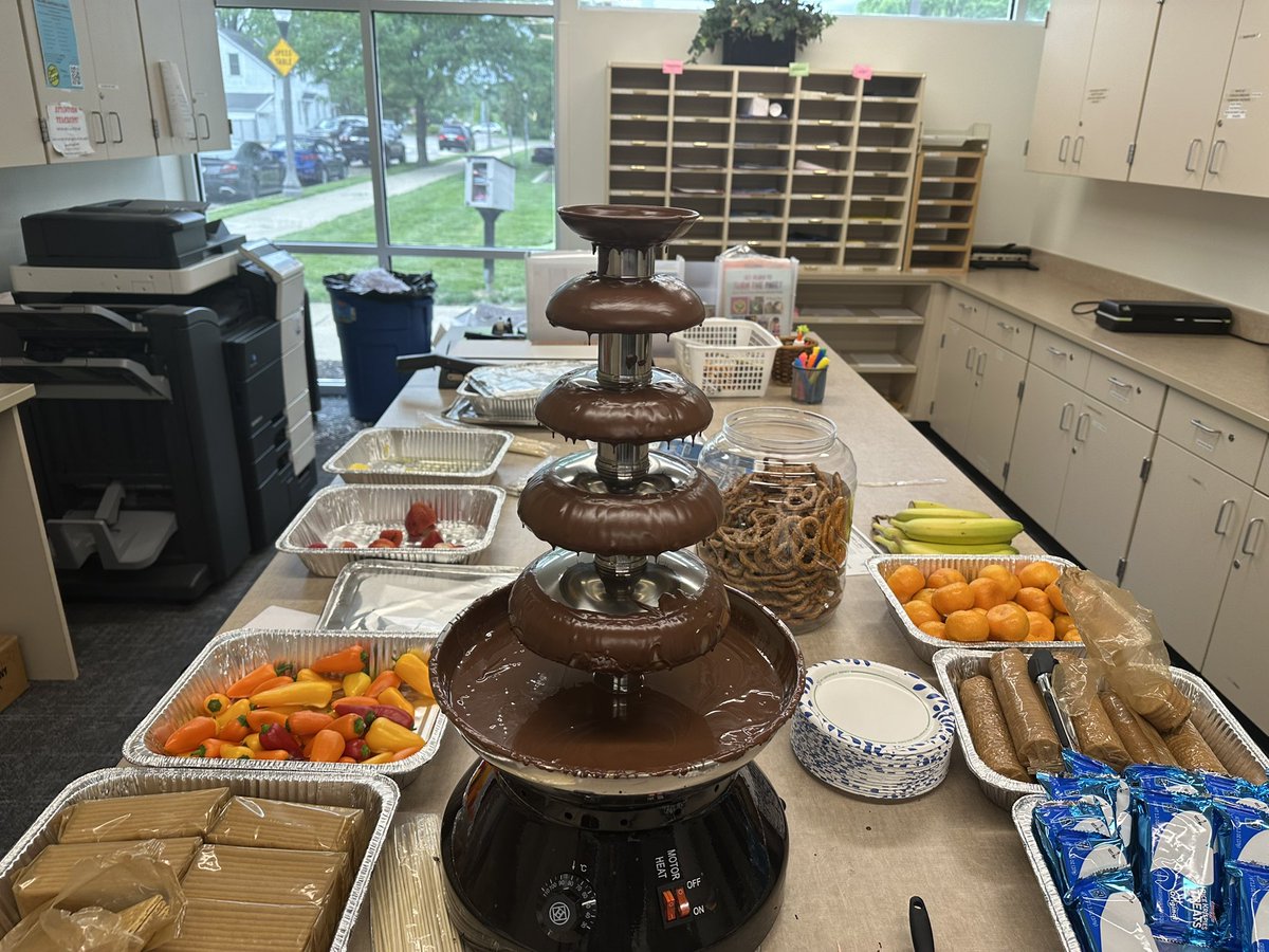 A big thank you to Lawrenceburg PTO for kicking off our Willy Wonka Teacher Appreciation Adventure in the sweetest way! The chocolate fountain was absolutely delicious!