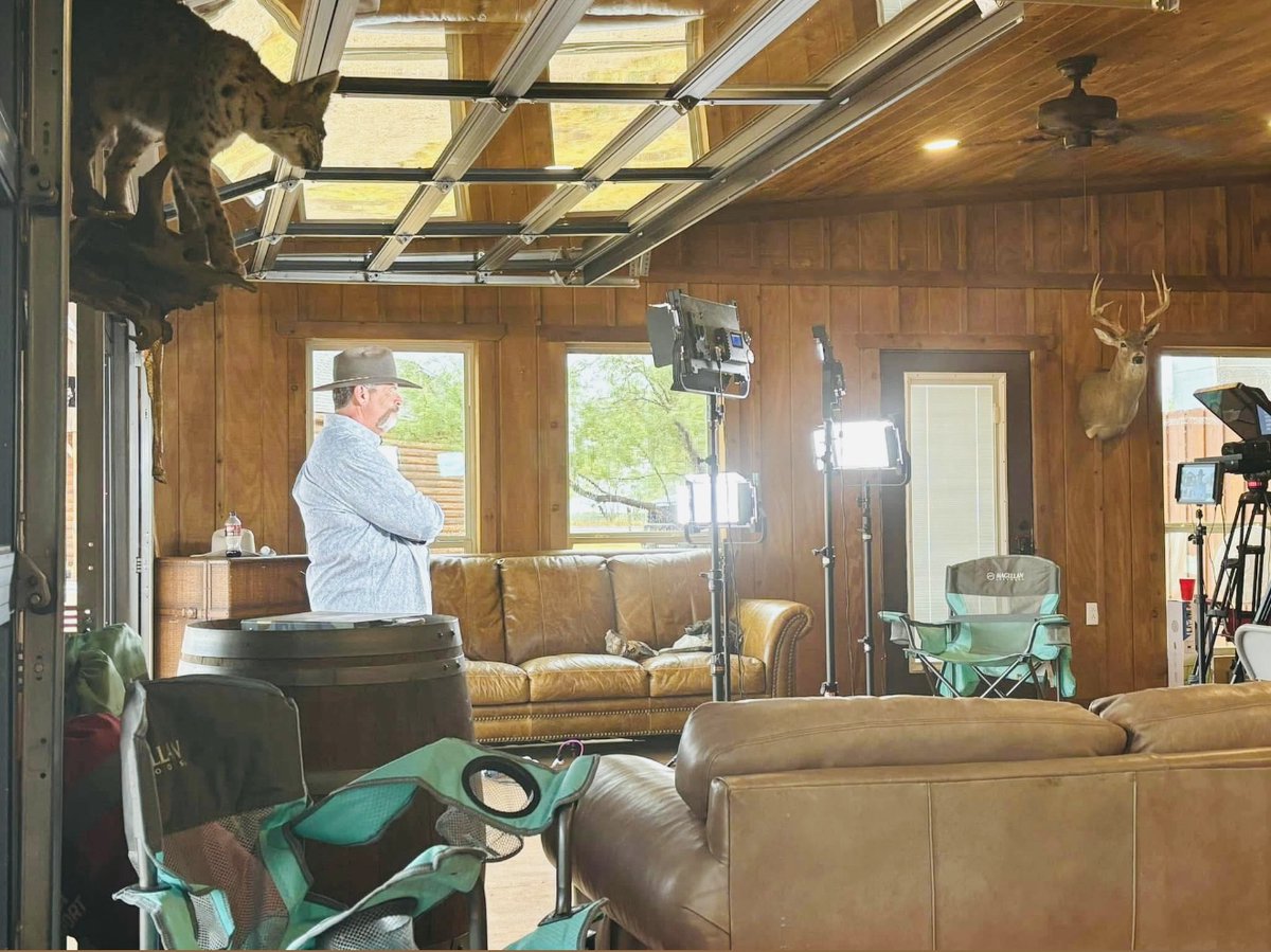 pstroybrewer's tweet image. 🔥Tomorrow I’m comin’ to you LIVE from Redemption Ranch —where Kingdom dreams collide with dirt roads and divine encounters! Come on, somebody! Don’t miss The Pulse at 1PM CST—it’s gonna be a wild ride.

#ThePulse #RedemptionRanch #TroyBrewer #KingdomLiving #ComeOnJesus