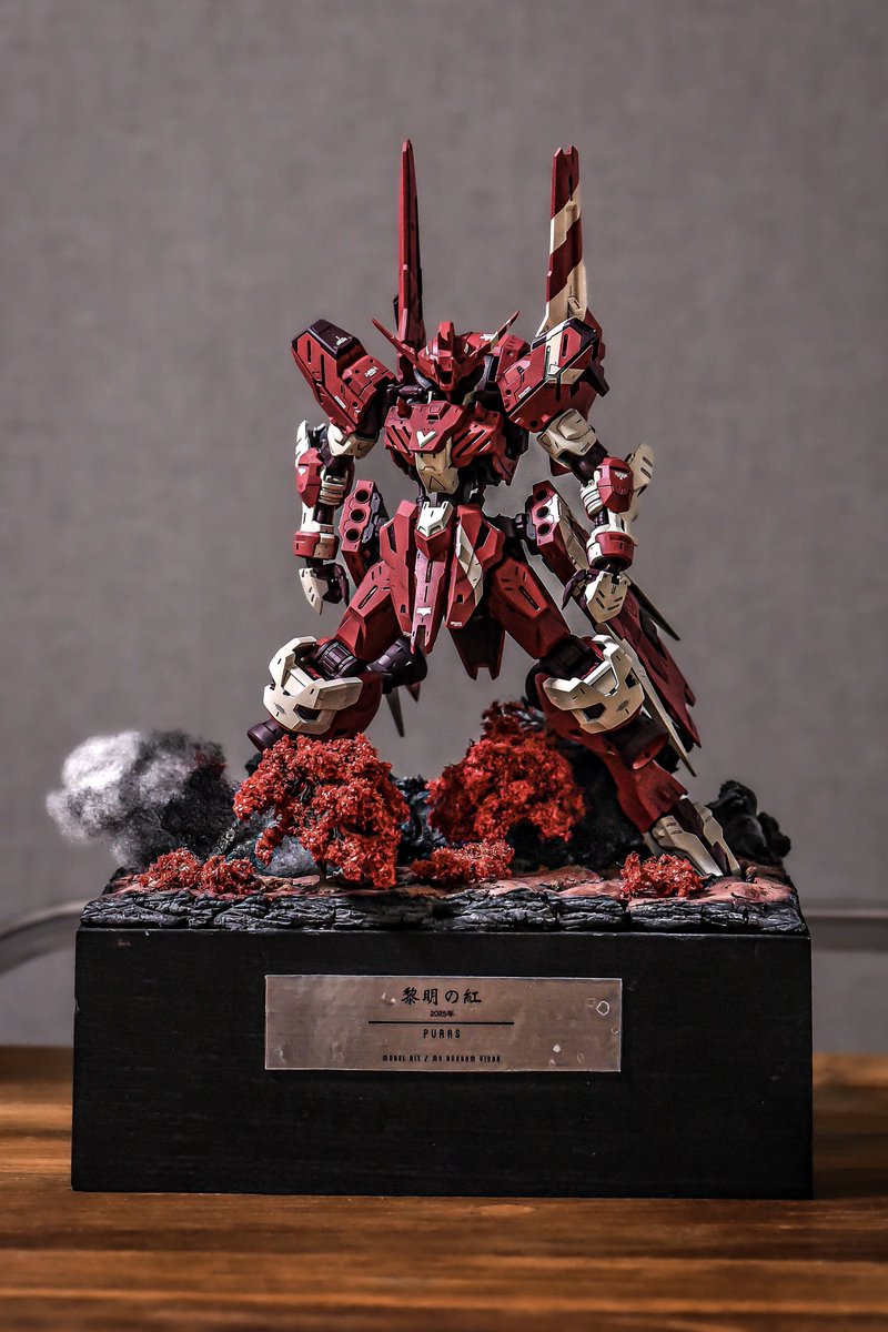 その紅蓮に、希望を託せ。

作品 『黎明の紅』  完成しました✍️

各部詳細はツリーをご覧ください⤵︎ ︎
#ガンプラ #gunpla