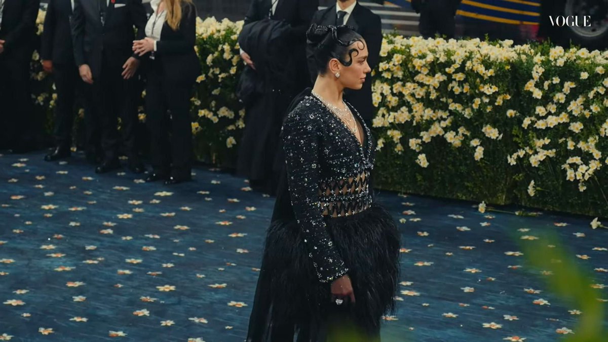 Dua Lipa's Met Gala outfit is insane