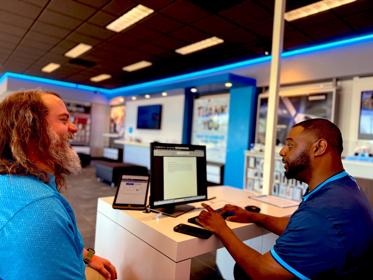 That moment when the lightbulb goes off—our sales expert FINALLY got it today, this smile means everything. Real coaching builds confidence and connection. #SalesTraining #PositiveLeadership || <a href="/WesleyKyleNeal/">Wesley Kyle Neal 🌵</a> <a href="/AlyssaMoore_12/">Alyssa Moore</a> <a href="/KAMOkonnects/">𝐾𝐴𝑀𝑂</a>