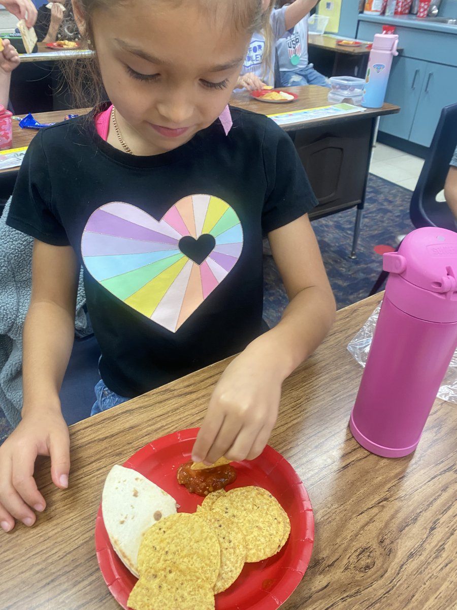Mrs. Chavez’s 1st grade class enjoyed quesadillas, chips, and salsa for Cinco de Mayo! #speegleville #midwayisd