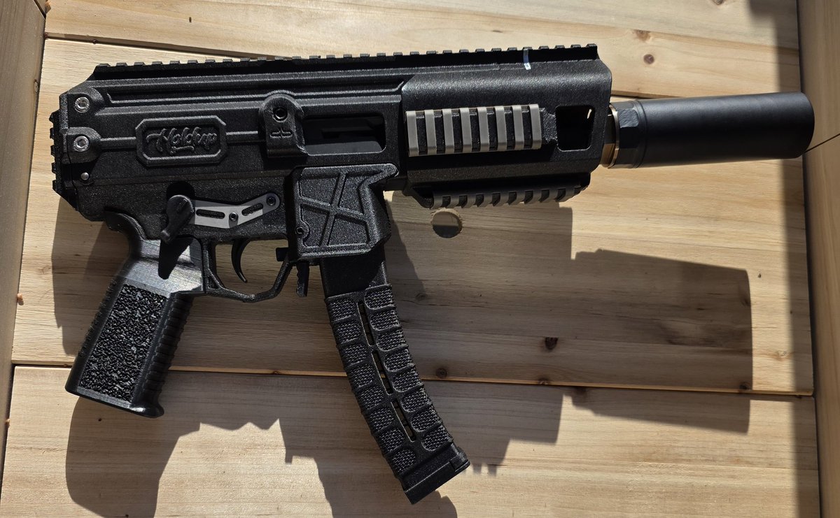 The holdup, by DB, sucks.   Because all of those ump 11/9 builds are a direct port 🤣 well done DB, can't wait for range day