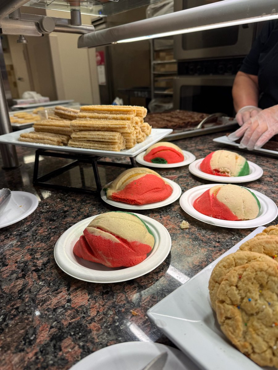 Thank you for coming and celebrating Cinco de Mayo with us! 🎉🇲🇽✨

#nmsu #nmsudining #aggies #cincodemayo