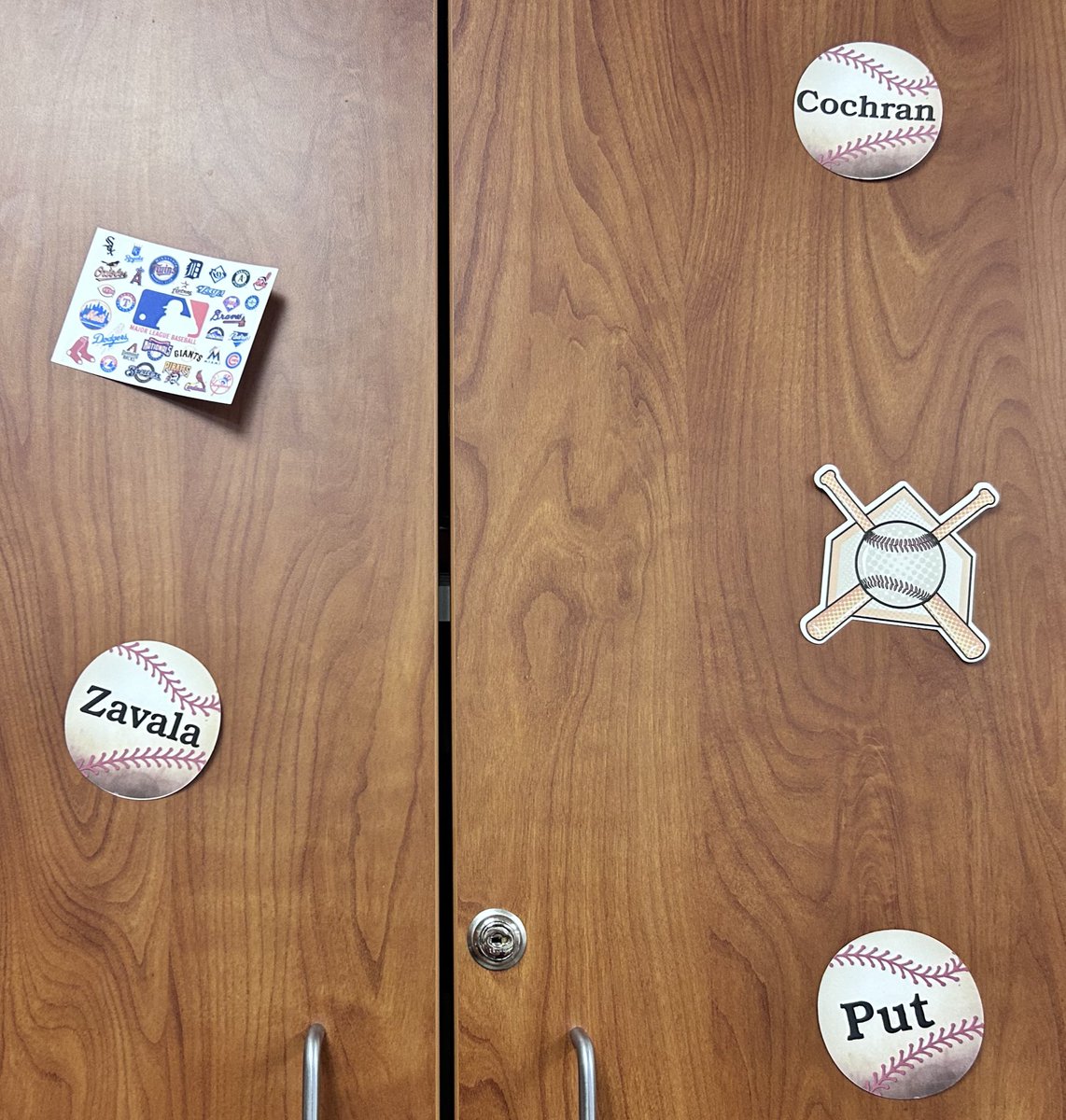 We were ready for our TEACHER MVPs today! ⚾️🦬