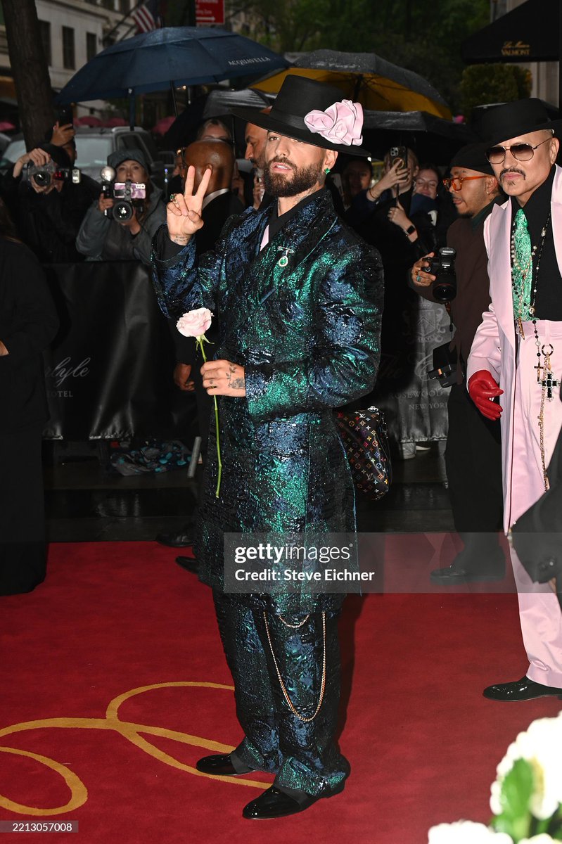 MALUMA SE VE BIEN CON LO QUE SEA #MetGala