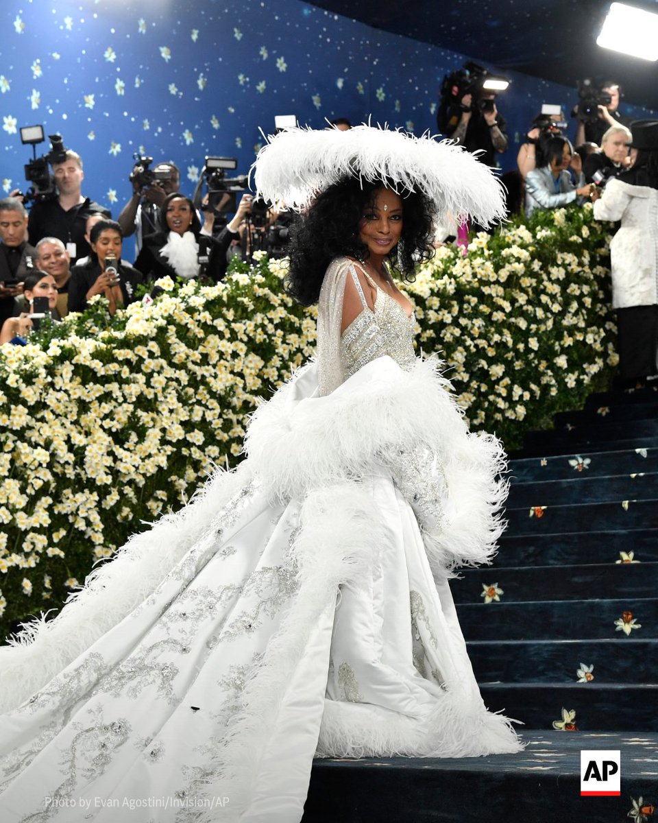 Allow Diana Ross to collect her flowers. The Motown icon arrived at the #MetGala in a dress she said was vintage and she’d had forever. bit.ly/44v2mit