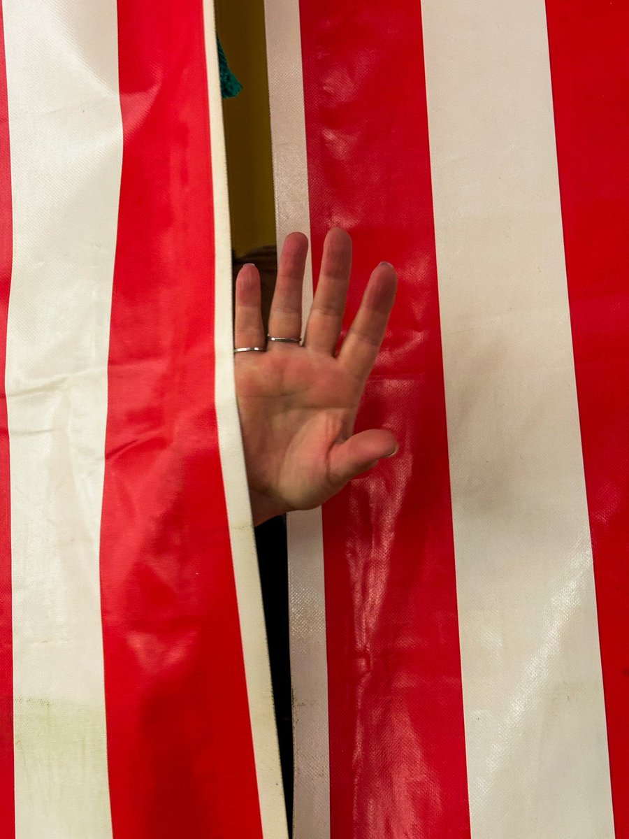 iacobum's tweet image. La otra Feria.
Solos entre tanta gente.
#notime
#nospace