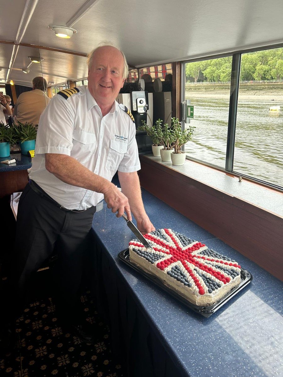 Fabulous afternoon on-board the Golden Salamander celebrating VE Day 🇬🇧🛩️
#goldensalamnder
#veday80thanniversary