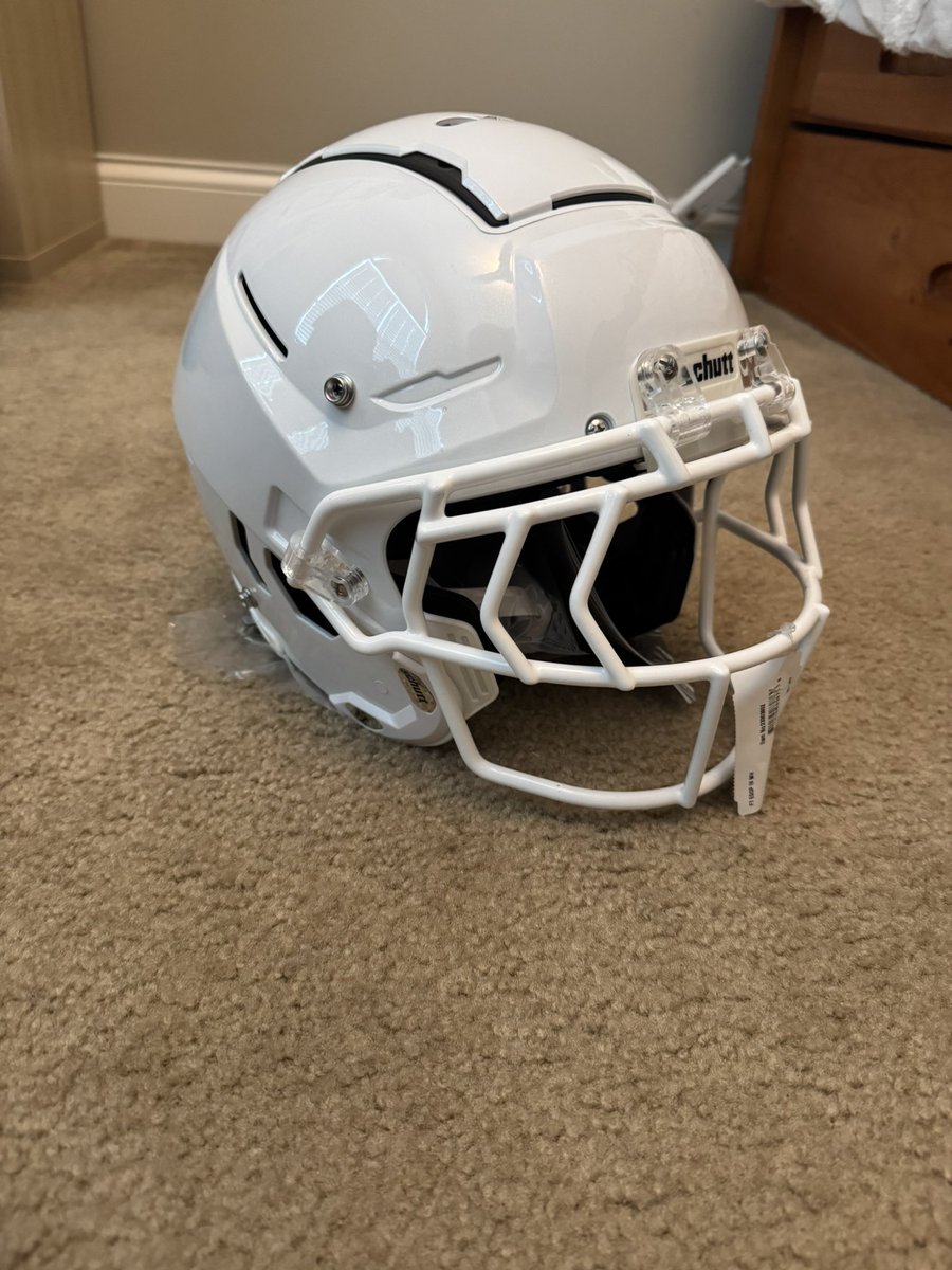 Love our new F7 2.0’s for <a href="/FDouglassFB/">Douglass Football</a>. Always appreciate working with <a href="/nmg4/">Ney Gore</a>!