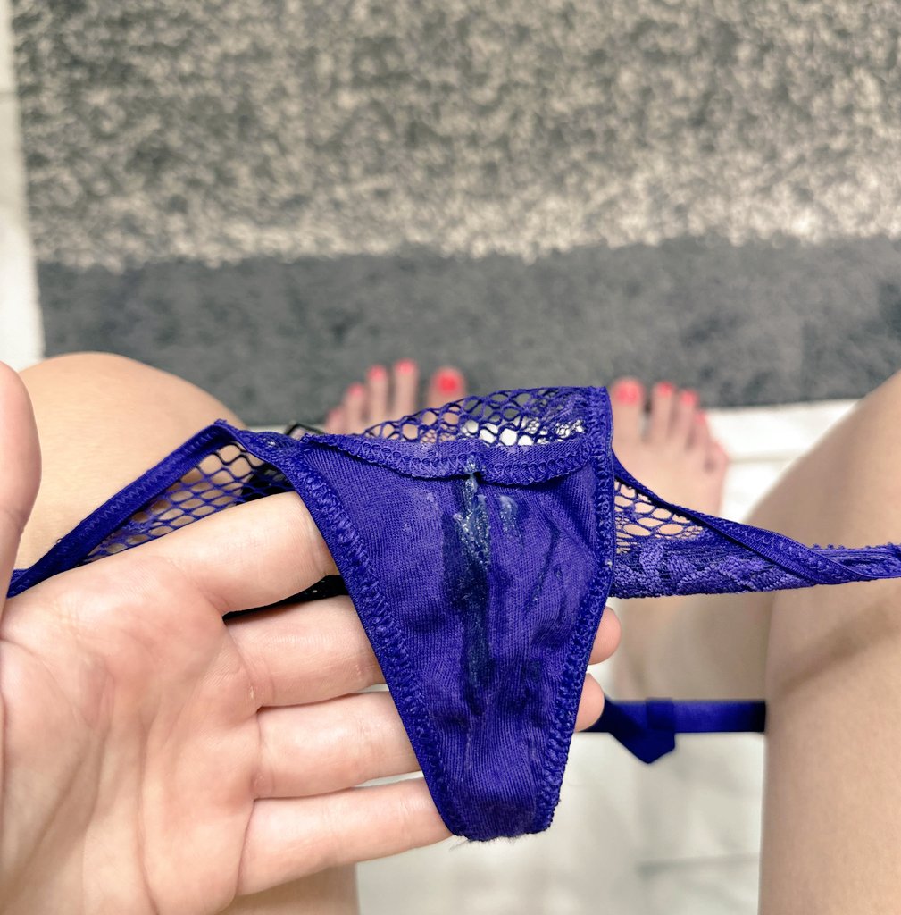 JSingleSW1's tweet image. Buenas noches alguna chica o Pareja para cambiar una panty así por una nueva O quien me la vende es Mi Fetiche Oler, Hilos así Usados del Día puesto, olerlos así por lo finito de atrás, sentir ese olor a culo y así adelante que tenga los fluidos del día Y Goticas de orine.!