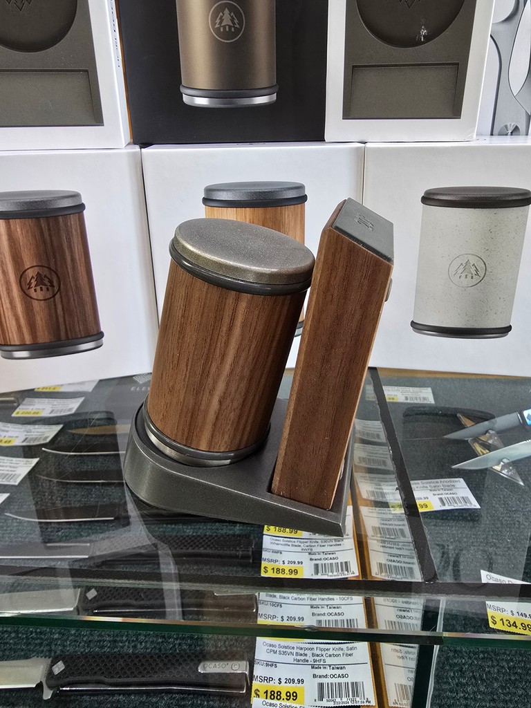 FlagsandCutlery's tweet photo. Now in stock HORL Sharpeners made in Germany. Making sharpening knives simple, with magnetic holder to hold your knife at the correct angle for the rotating discs to slide across the edge of the knife. The HORL comes in three different levels. https://t.co/1IzS5PC5iF