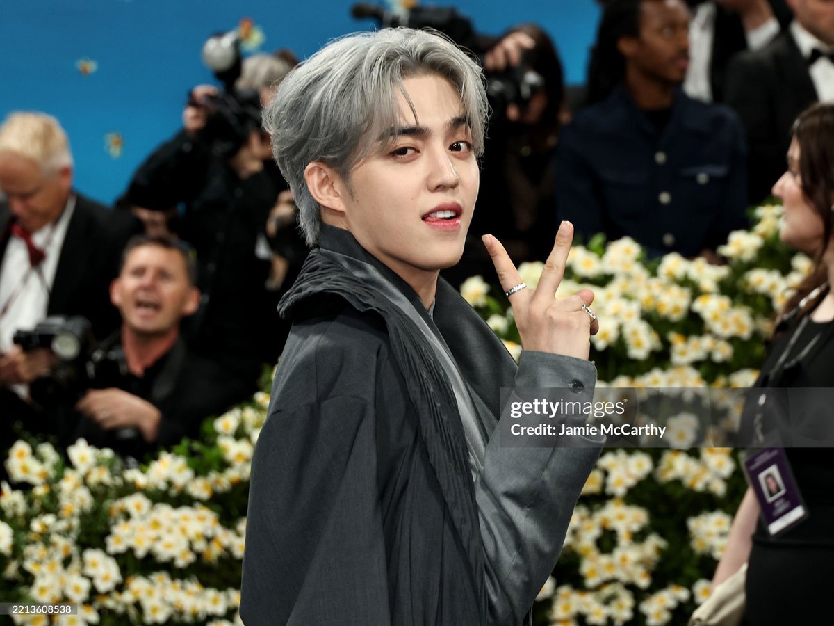 👍🏻👍🏻

SCOUPS AT THE MET GALA 
#SCOUPS #MetGala #MetGala2025 <a href="/pledis_17/">세븐틴(SEVENTEEN)</a>