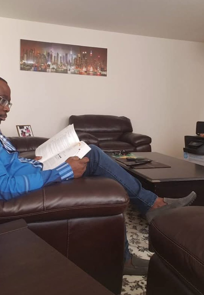 Une bonne lécture detend les nerfs après une dure journée!