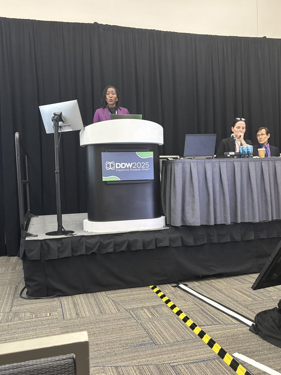 FightCRC's tweet photo. Grateful to @theNCI for funding the Cancer Screening Research Network (CSRN), starting with MCED testing (blood test for multiple cancers)! Proud to have our advisor Andrea (Andi) Dwyer (CO) as Co-Investigator and @IssakaMD from @FredHutch on board. Catch them presenting at #DDW25! 👏