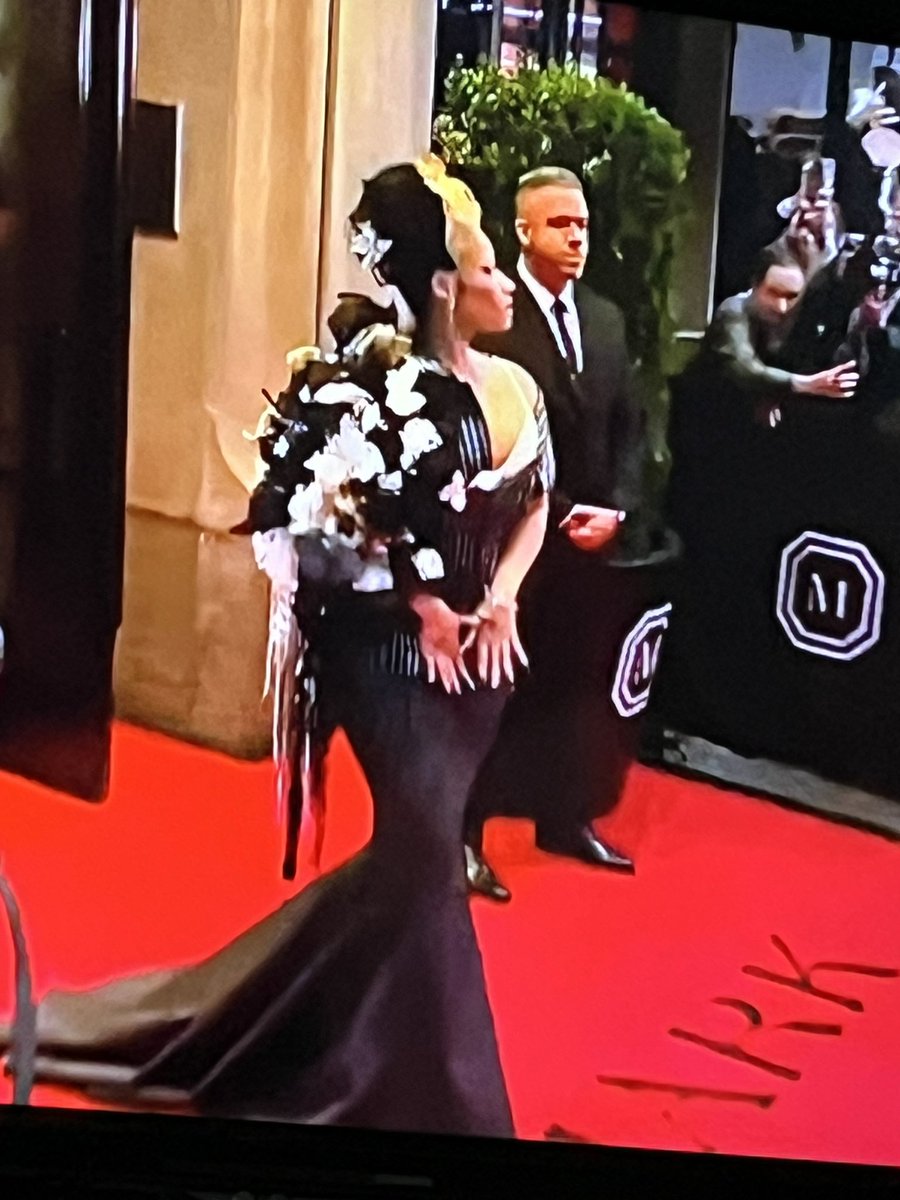 Nikki, Nik. Slay #METGala <a href="/voguemagazine/">Vogue Magazine</a>