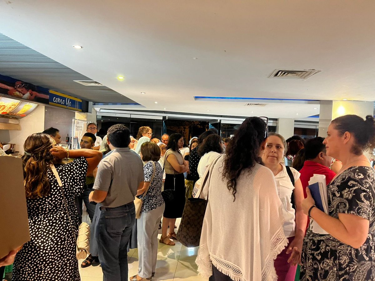 Querido <a href="/mlukacs/">Miklos Lukacs</a> 

Fue un placer escuchar tu conferencia en Mérida. Más de 200 personas tuvimos la gran oportunidad de reflexionar contigo sobre el camino al que nos lleva el globalismo.  Necesitamos despertar y entender que sólo en la ciudadanía existen los contrapesos para