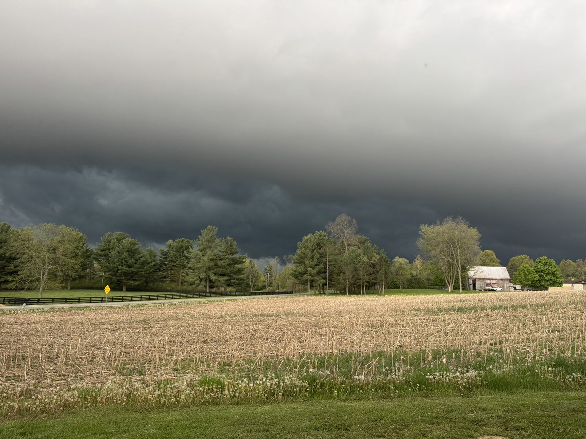 JimPCooper's tweet photo. #ohwx tornado warned directly in path Medina County Ohio https://t.co/MwytF5RE8Z