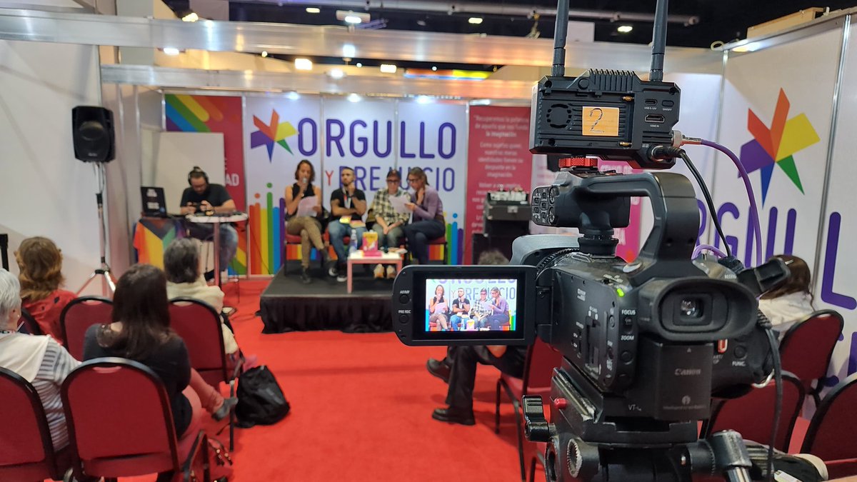 StreamVP's tweet photo. Sam Bourcier en Argentina. El activista y teórico francés Sam Boutcier presenta su libro Homo Inc.orporated en la Feria del Libro de Buenos Aires y @StreamVP realiza la transmisión, en vivo, desde el espacio Orgullo y Prejuicio de La Rural.
#streaming #FeriaDelLibro #sambourcier https://t.co/onHIbugitd