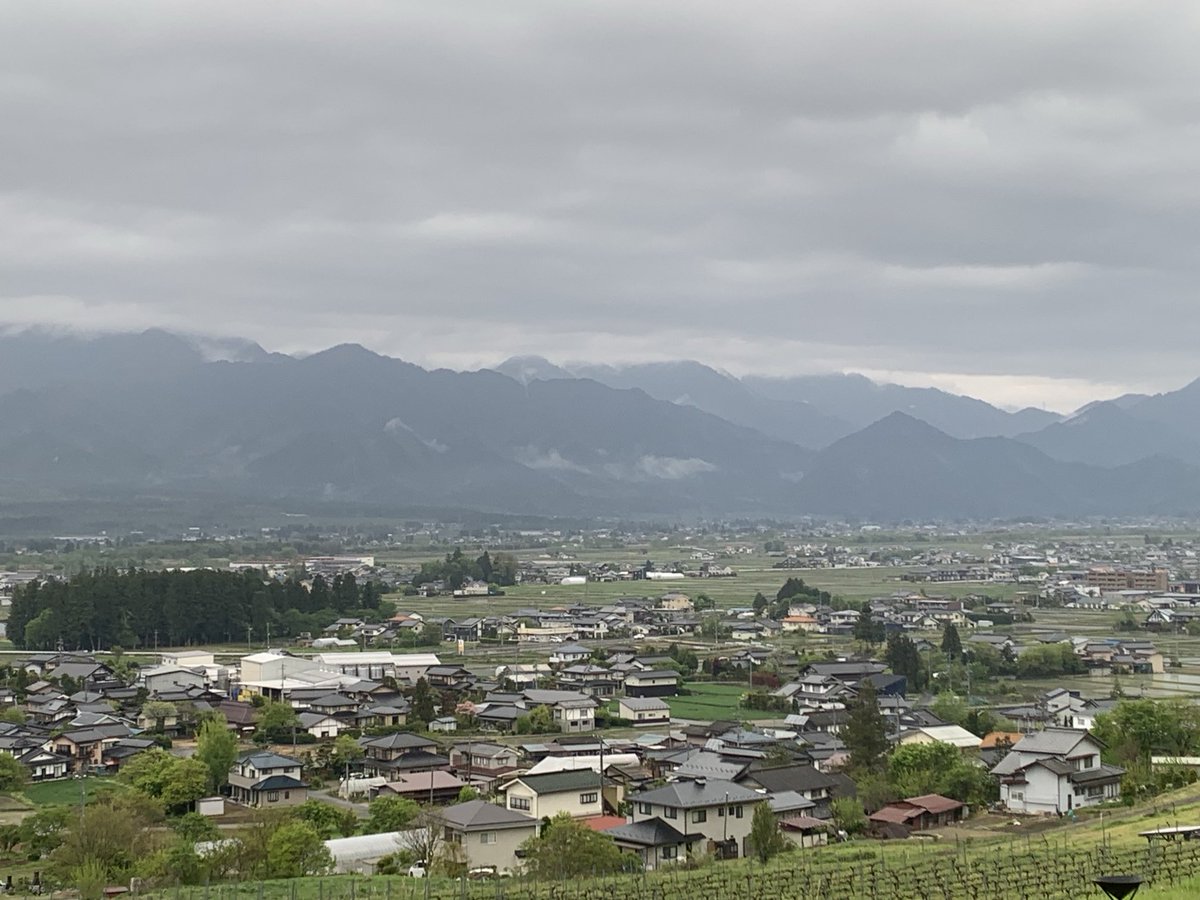 FHMvFD5ICYEB89R's tweet photo. 今日の北アルプス！
白馬岳方面も雲☁️の中。 https://t.co/rkRfS1HJou
