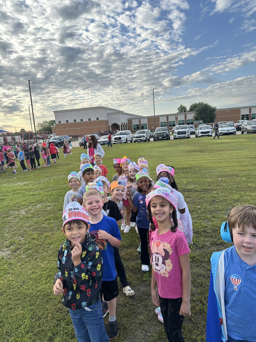 KinderWithMsG's tweet photo. Today we celebrated the very BEST! We love you @krissywomack3 

#HMEProud #MelissaSchools @melissaisd https://t.co/p5PNMwynXK
