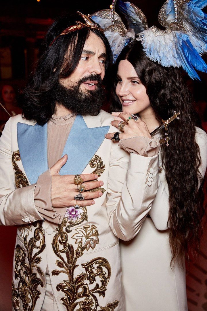 MayaAtTheMet's tweet photo. Lana Del Rey + Alessandro Michele reunited at #TheMetGala2025 is EVERYTHING I didn’t know I needed today omg thank you fashion gods  (2018 in Michele’s Gucci vs. 2025 in Valentino) https://t.co/mky0AOeRUj