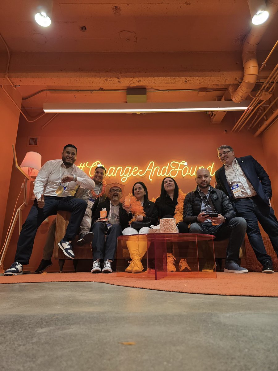 altasistemasmex's tweet photo. Alta Sistemas presente en #RSAC2025, fortaleciendo alianzas y descubriendo lo nuevo en ciberseguridad.

Gracias @Cloudflare por recibirnos y compartir su visión sobre el futuro tecnológico.
¡Nos inspira seguir creciendo con aliados así!

 #CyberSecurity #Tecnología #Cloudflare https://t.co/sYeaH0B2Va