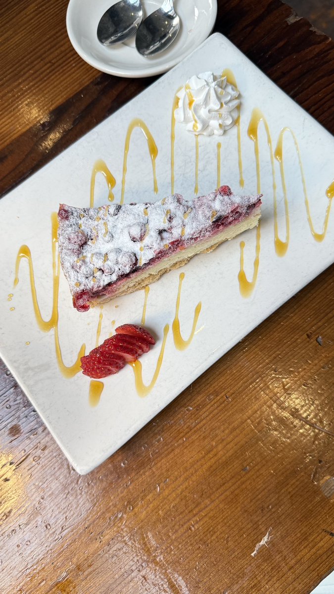 theythatdomme_'s tweet photo. Found this little spot by chance and oh my god! It was so good. https://t.co/P5ZgBGSxZT