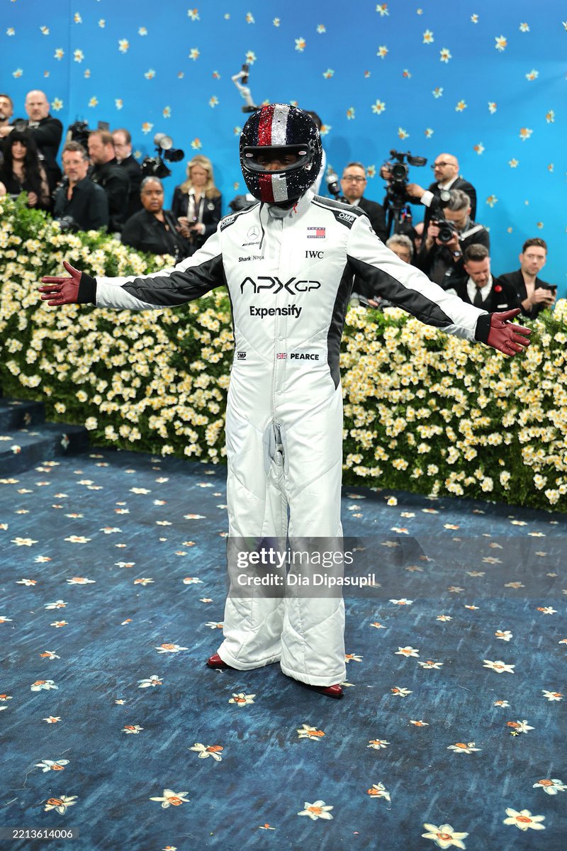 malbwgaf's tweet photo. Damson Idris at the #MetGala2025 https://t.co/SSCkurLhar
