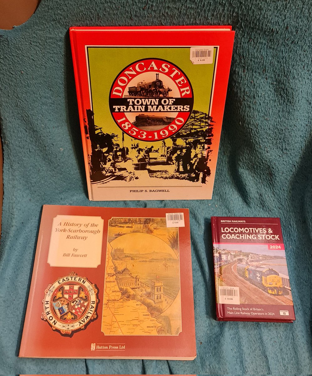 Shaun__92's tweet photo. My Purchases from @TrolleybusSToft - 1960's Weekend 03/05/25 #sandtofttrolleybusmuseum #dolrs #britishtrolleybussociety #trolleybuses #bradfordtrolleybus #corgi #busmodel  #rotherhamcorporation #rotherhamTrolleybus #doncaster #york #scarborough #railwaybooks https://t.co/BS0FFOetaE