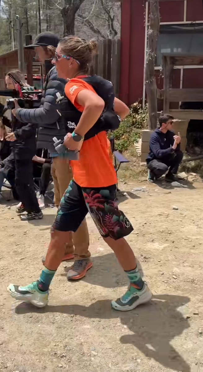 12 hours into #cocodona250 Courtney Duawalter has moved into 1st overall. Will anyone catch her in the next 190 miles? 

<a href="/AravaipaRunning/">Aravaipa Running</a> <a href="/MountainOutpost/">Mountain Outpost</a>