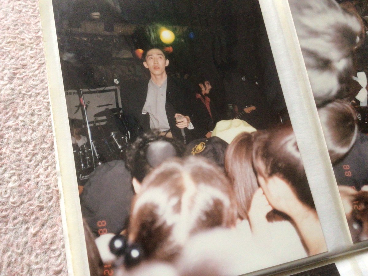 死ね死ね団の昔の写真あった。中卒くんと写真撮ってよかった。 1988年8