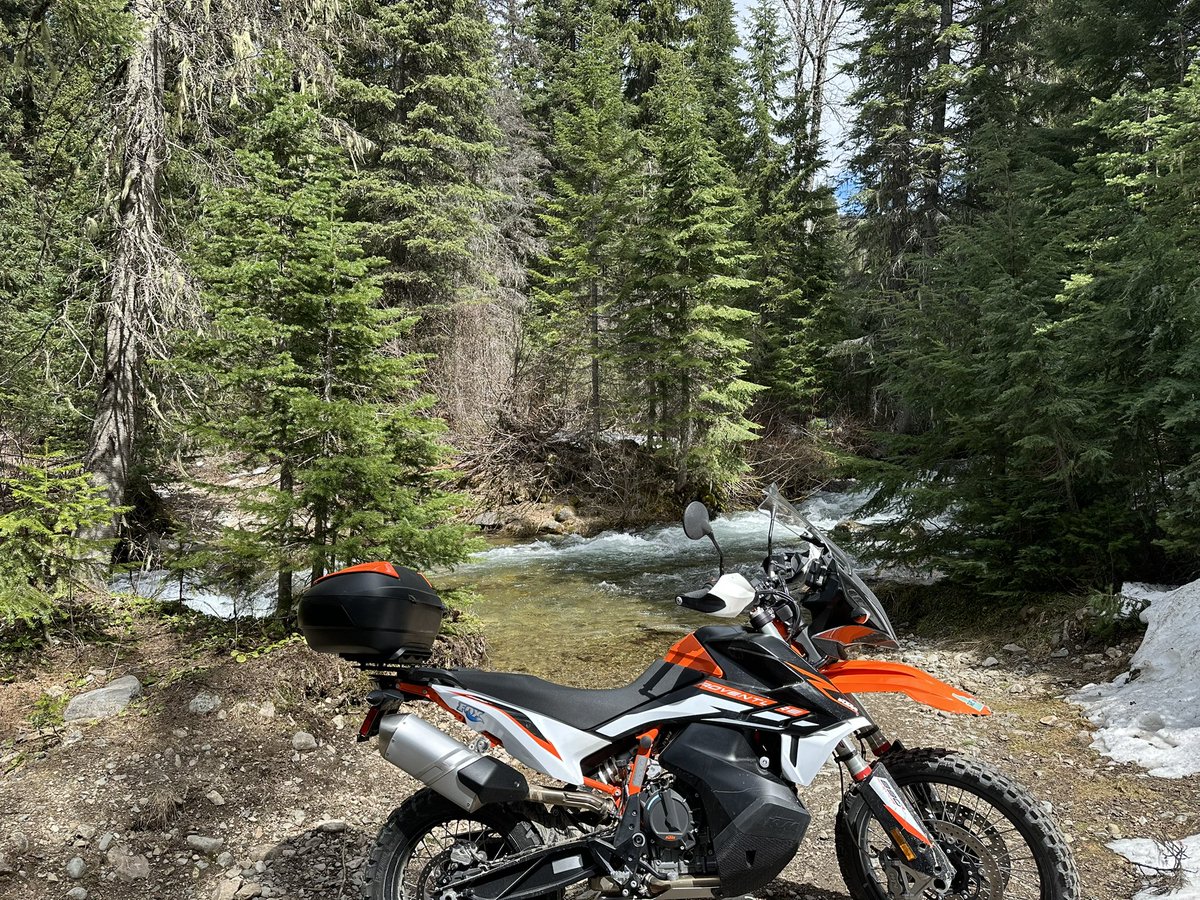 ridedirt208's tweet image. One of the best purchases I have ever made was this machine. It’s brought me joy and taken me to some pretty amazing places.