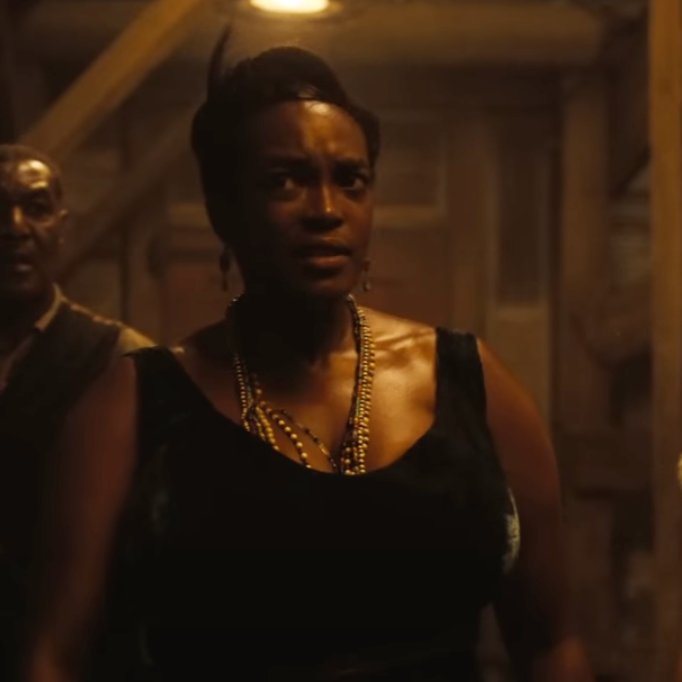 Characters who are the first to figure out that they are in a vampire movie &gt;&gt;&gt;&gt;