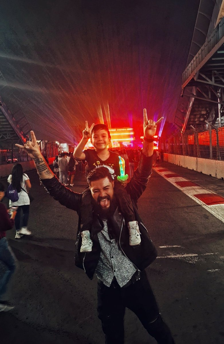 Oficialmente el <a href="/90sPopTour/">90sPopTour</a> es el primer concierto de Fab 😬