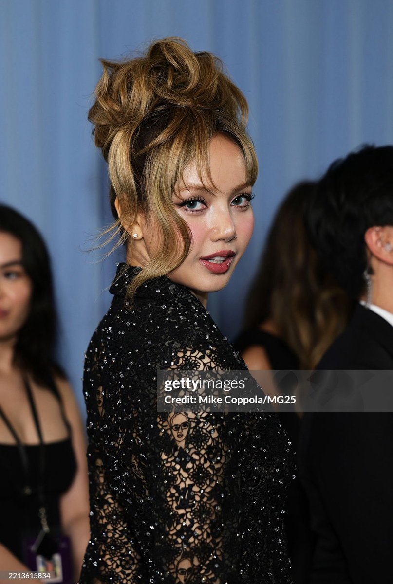 lalaluvlalisa's tweet photo. FACE CARD

LISA MET GALA DEBUT 
#LISAxMetGala2025 #MetGala #MetGala2025 
@wearelloud @LouisVuitton https://t.co/vnoOJVdTls
