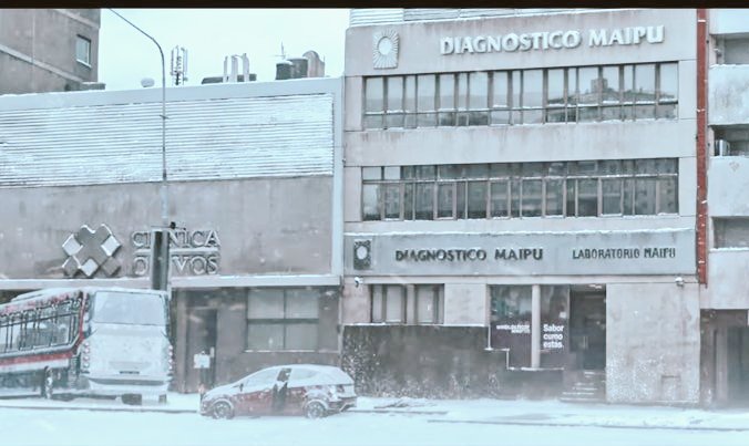 WalterRotundo's tweet image. Hace cuatro años y medio, frente al búnker del Eternauta de hoy, estaba internado el Eternauta de siempre...
Y yo estuve ahí.
Ocho días bajo la nieve, los bichos, los milicos y la falsa comunicación.
Pocos sobrevivimos.
Al resto los subordinaron.