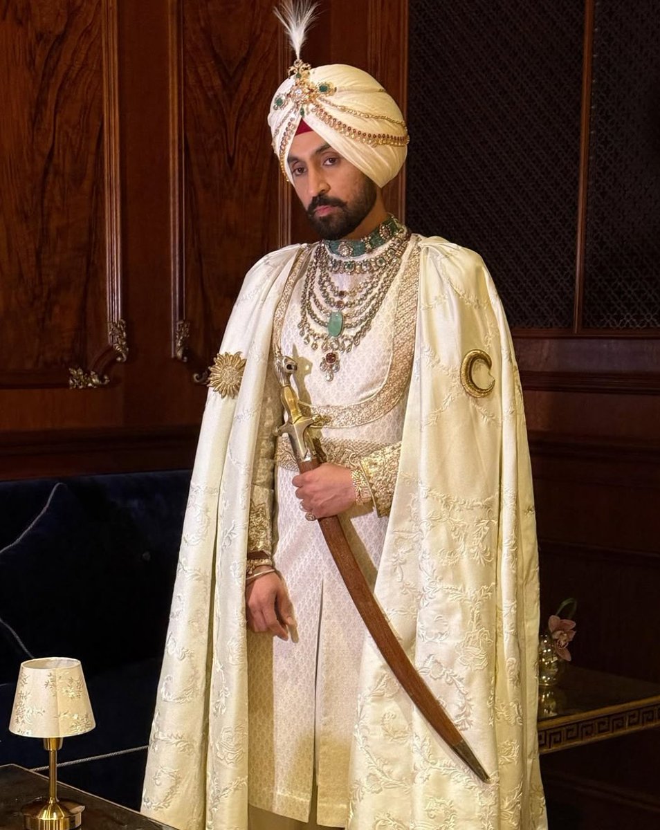 Punjabi Aa Gaye Oye at the MET Gala! 🤌🏻

#DiljitDosanjh just became the first turbaned actor-singer to debut at the Gala, and we couldn't be more proud of him.

He proudly carried his Punjabi heritage in a #PrabalGurung ensemble.❤️

#Trending #MetGala2025