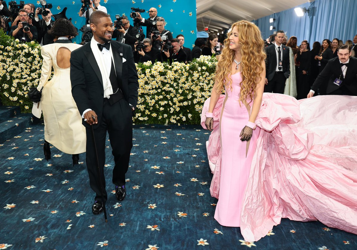 El crossover que nadie (yo si) esperaba: #Usher y #Shakira en la.#MetGala 

#METGalaEnMTV #MTVNowLA
