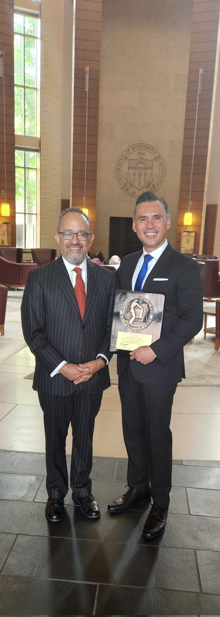 carlos_glezgtez's tweet photo. Congratulations to Dr. Noel Hacegaba, Chief Operating Officer at the @portoflongbeach, for being awarded the  Stanley T. Olafson Award, at the @LAAreaChamber 's 99th edition fo the #WorldTradeWeek for his exemplary leadership and contributions to international commerce. https://t.co/rUTtnwJfab