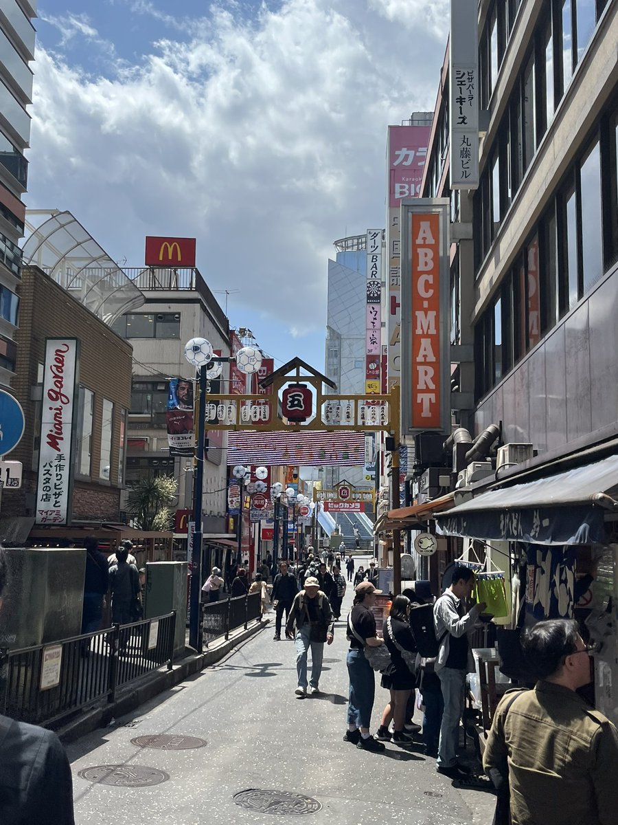 taka_seafield's tweet photo. あんまりいい写真ないw
新横浜-横浜に友人に会い＆昼飲み！ https://t.co/9IjbpUjDQ5
