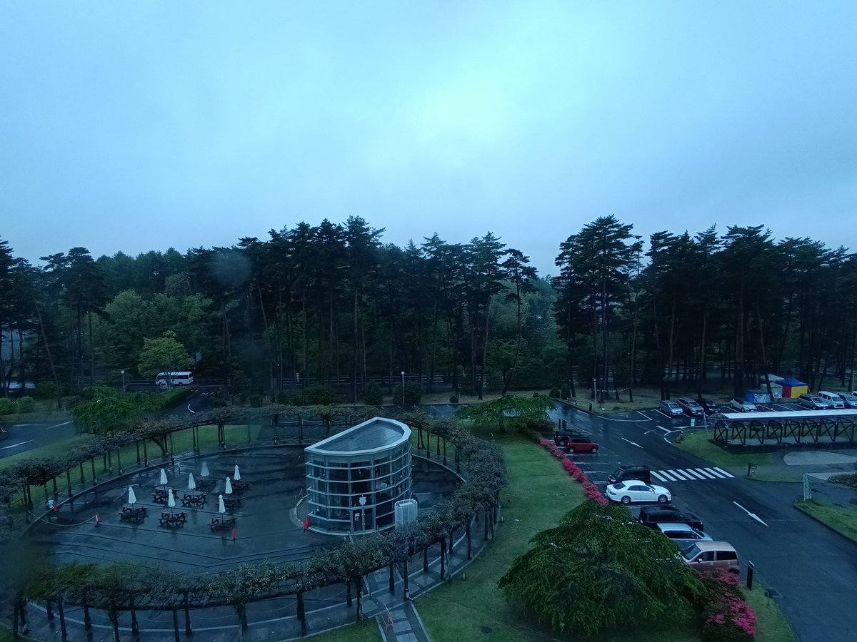 おはようございます。雨です。ドライバー様は気を付けてください。気温は8度です。#企業公式が毎t朝天気を言い合う #企業公式相互フォロー #南アルプス #スパティオ小淵沢 #八ヶ岳 #道の駅こぶちさわ #中国料理 #公式スパティオ小淵沢 #山水樓龍淵 #山水樓
