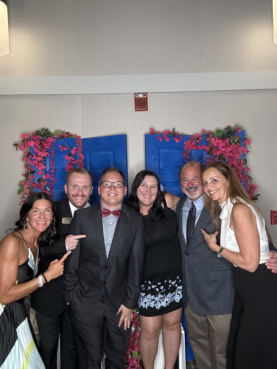 EsteroHS's tweet image. PROM 2025!!! #TheLuminary💓💕  #adminteam