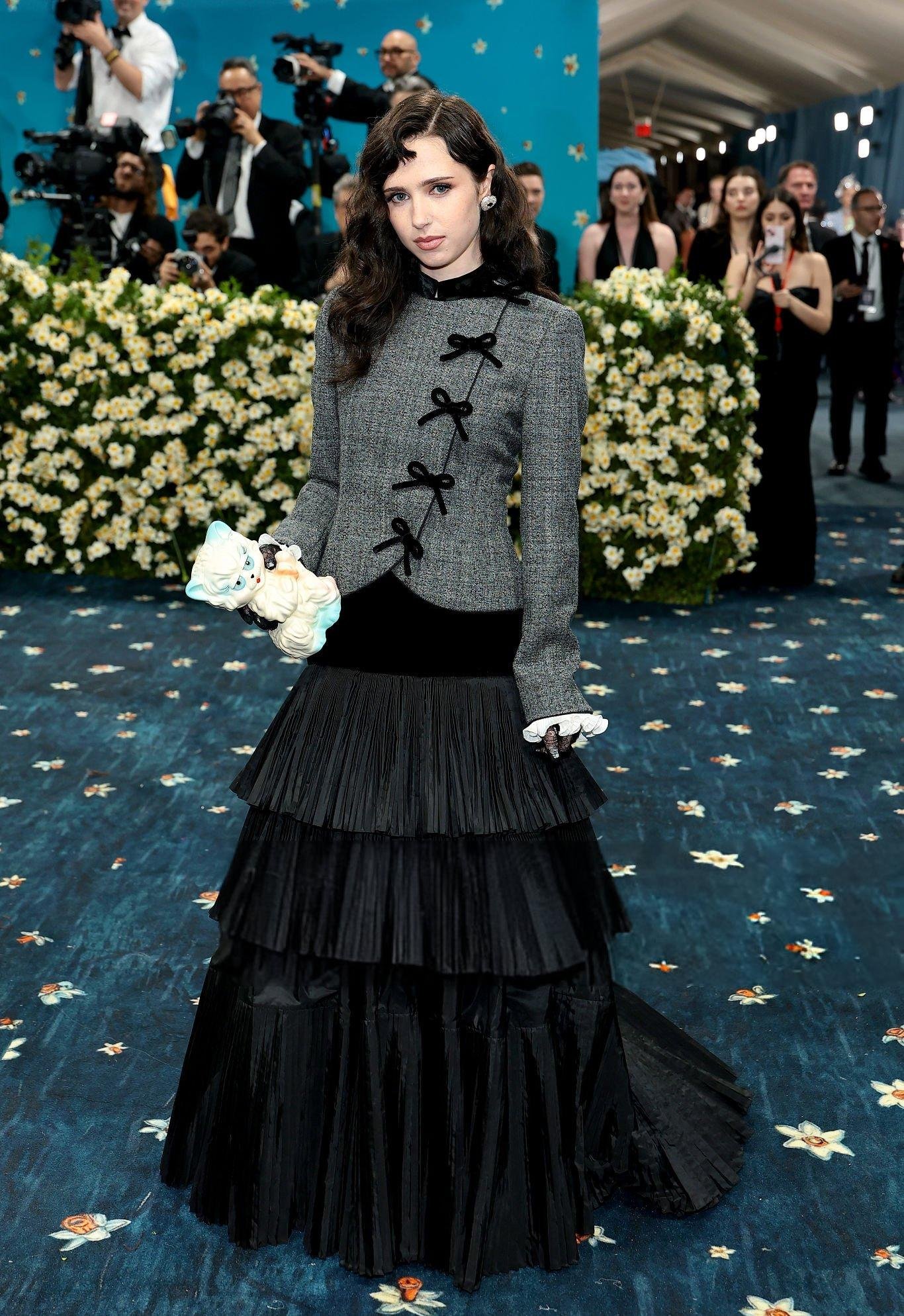 GqOePyhW0AABcsT?format=jpg&name=large