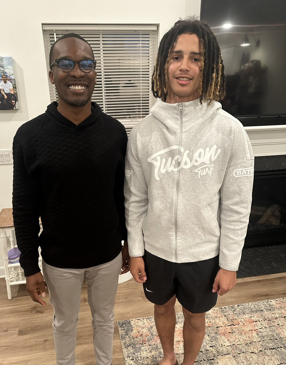 3⭐️|Brayden Thomas (@braydenthomas01) on Twitter photo Appreciate my guy <a href="/Coach_Broom/">Deon Broomfield</a> for stopping by the house tonight‼️<a href="/TrentSlattenow/">Trent Slattenow</a> <a href="/CycloneFB/">Iowa State Football</a> Appreciate my guy <a href="/Coach_Broom/">Deon Broomfield</a> for stopping by the house tonight‼️<a href="/TrentSlattenow/">Trent Slattenow</a> <a href="/CycloneFB/">Iowa State Football</a>
