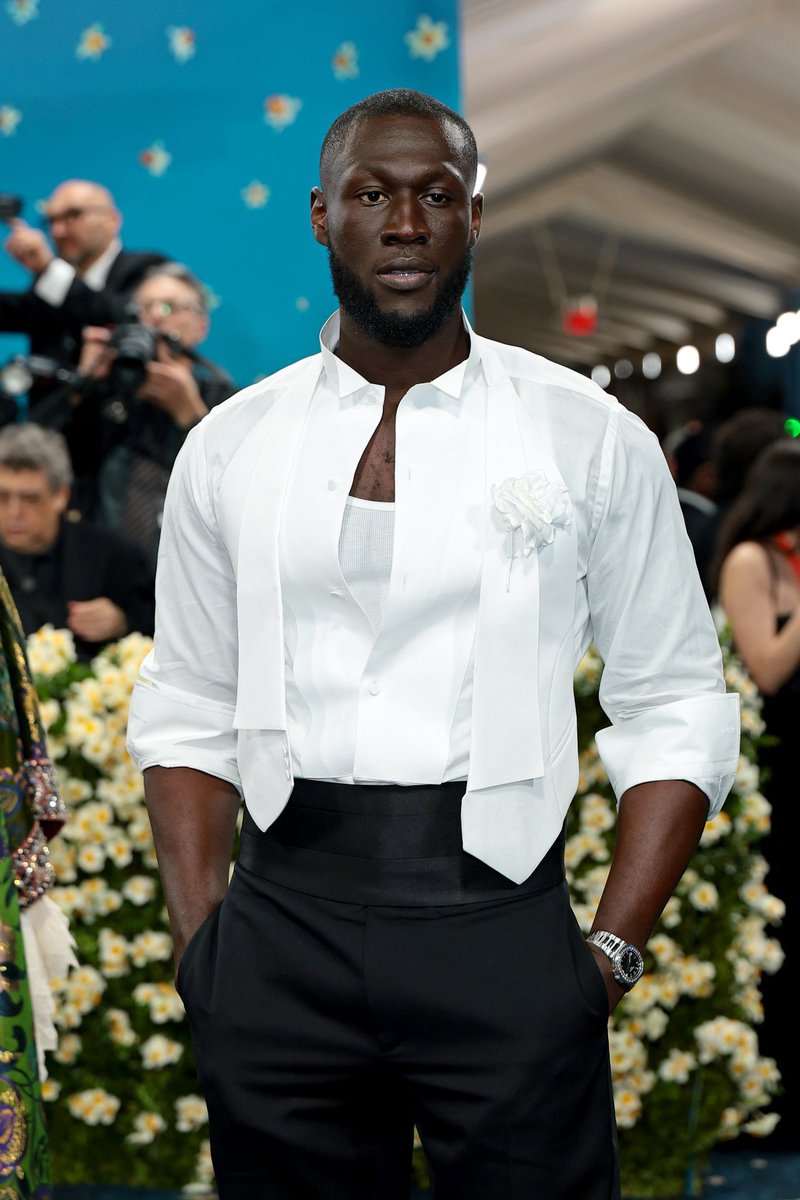 thejpgvibe's tweet image. stormzy #metgala2025